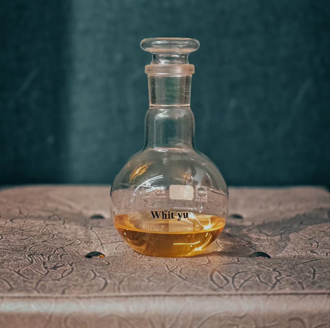 عطر استرانگر ویت یو ( ابسلوتی)