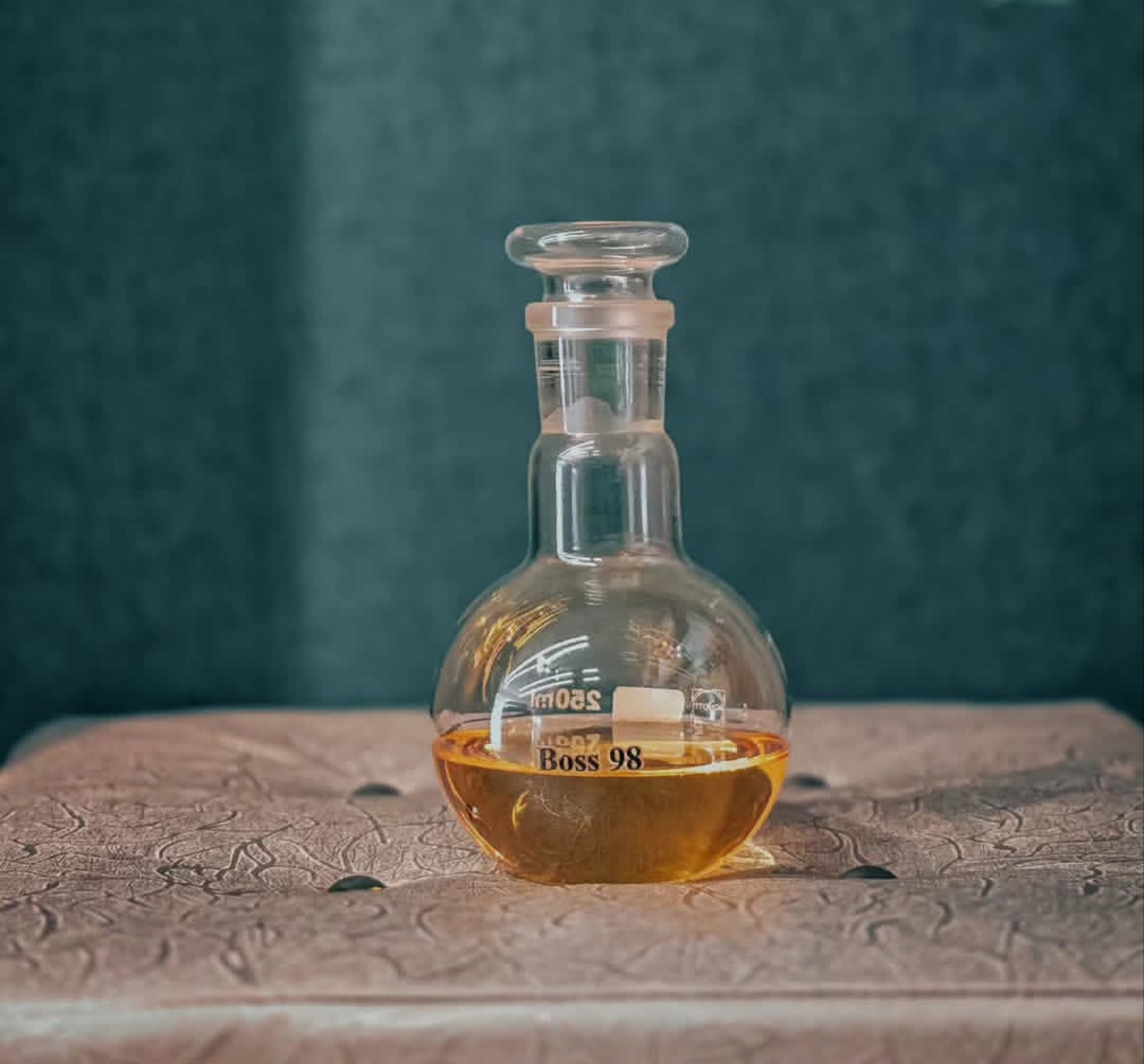 عطر بوس ۹۸ ، بوس فراری