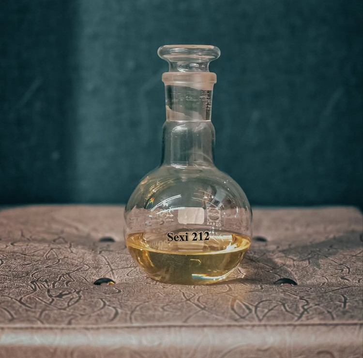 عطر سکسی 212