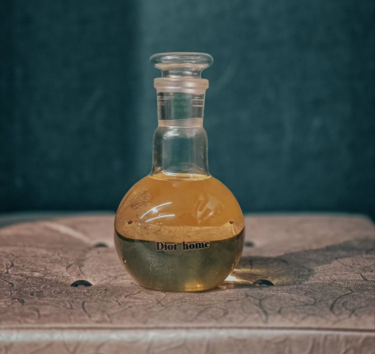 عطر دیورهوم اینتنس
