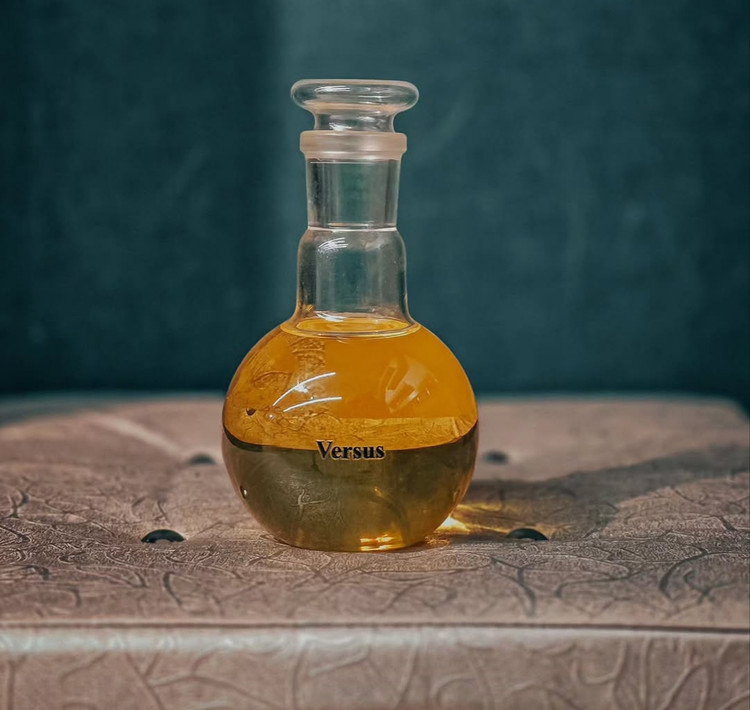 عطر ورساچ ورسوز ، ورسوس ، بوس من