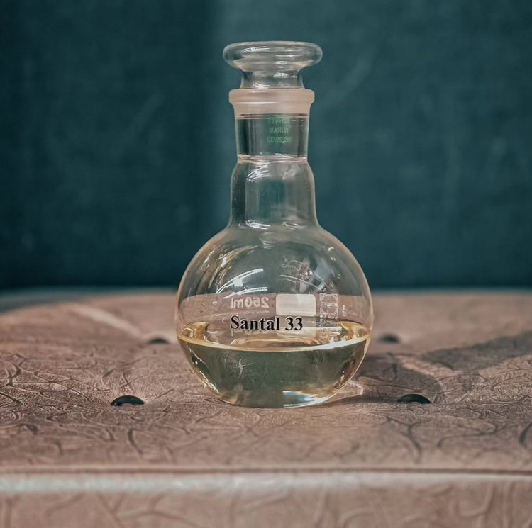 عطر سانتال 33